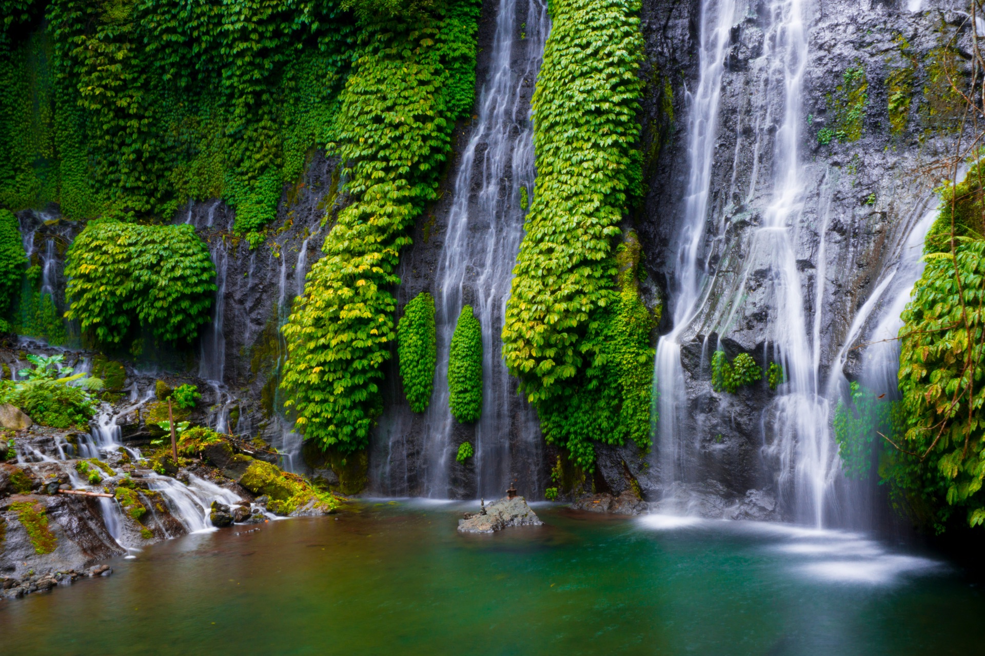 Cascade Banyumala - chutes jumelles du nord de Bali